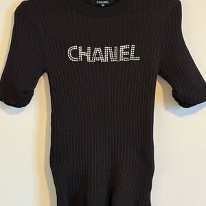 CHANEL Elegant Black Knit Top
